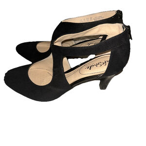 LifeStride Giovanna 2 Pump SZ 8.5 M black, suede appearance, patent heel